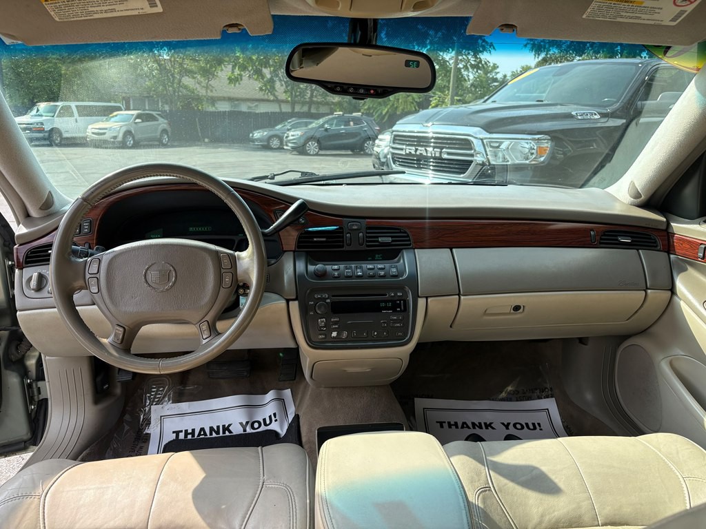 2005 Cadillac DeVille Image 9