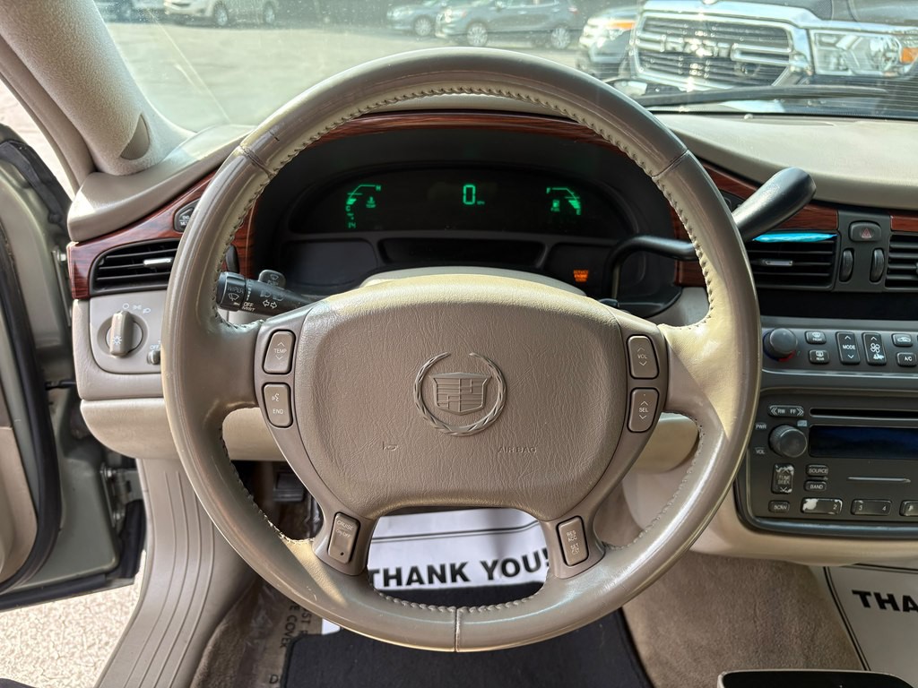 2005 Cadillac DeVille Image 11