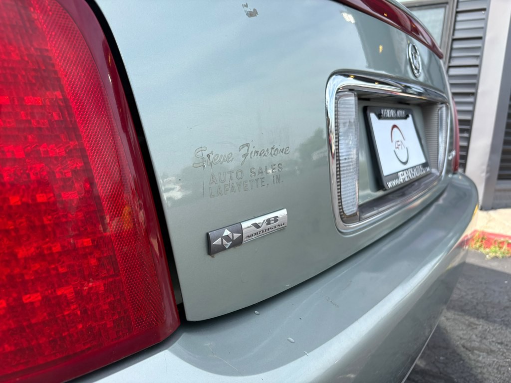 2005 Cadillac DeVille Image 18