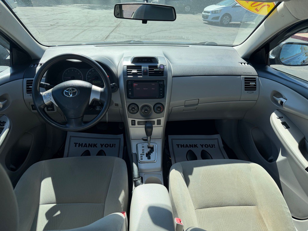 2013 Toyota Corolla Image 9