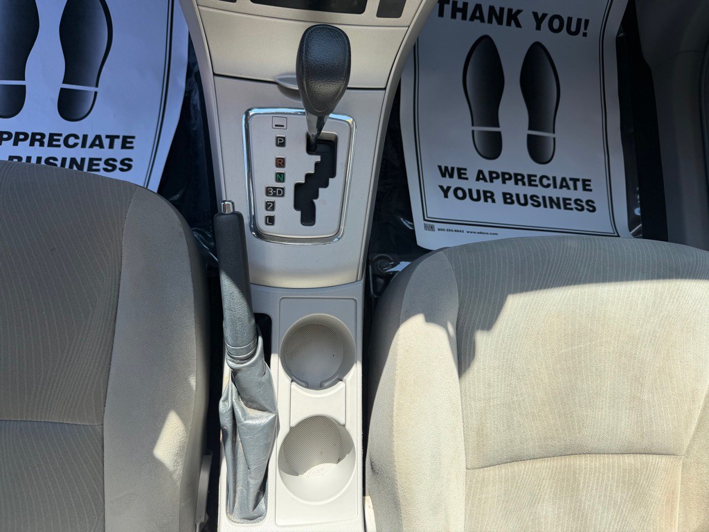 2013 Toyota Corolla Image 19