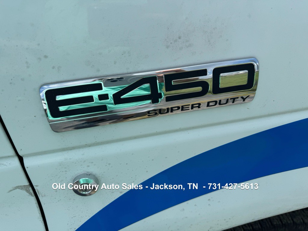 2006 Ford Econoline Image 11