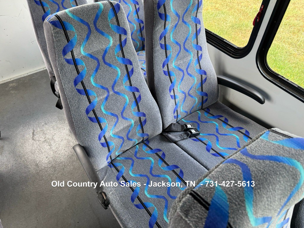 2006 Ford Econoline Image 34
