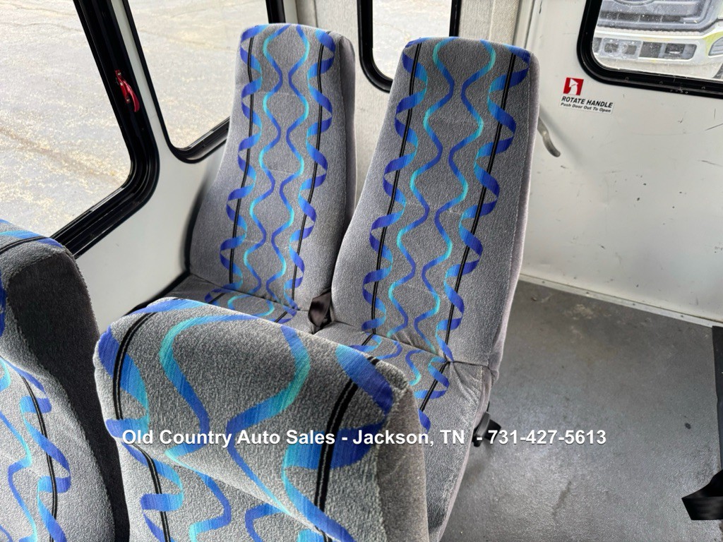 2006 Ford Econoline Image 35