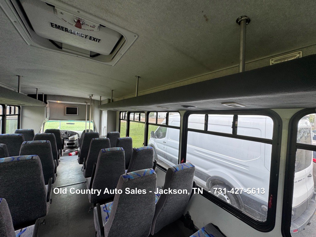 2006 Ford Econoline Image 41