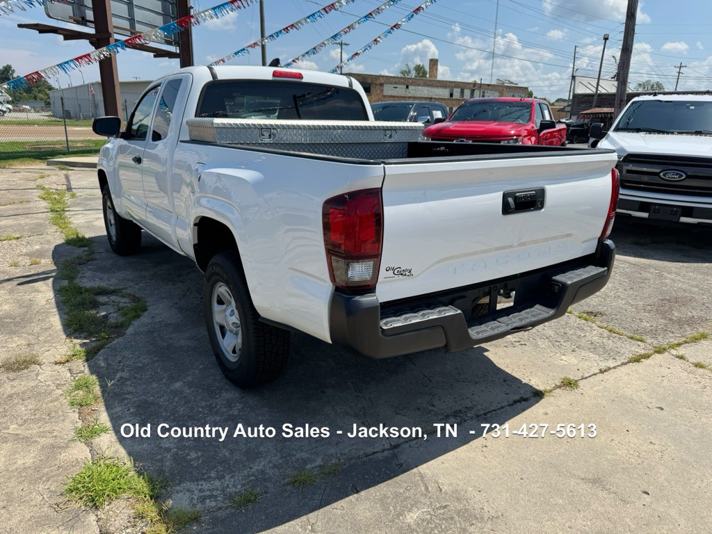 2020 Toyota Tacoma Image 8
