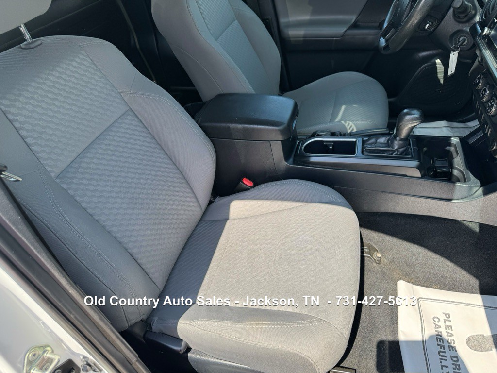 2020 Toyota Tacoma Image 19