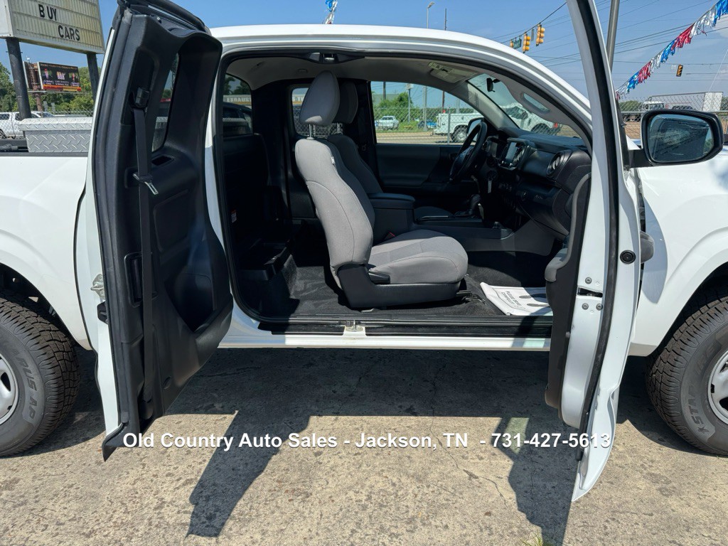 2020 Toyota Tacoma Image 20