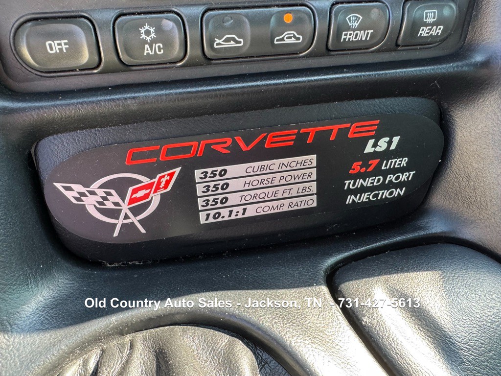 2003 Chevrolet Corvette Image 21