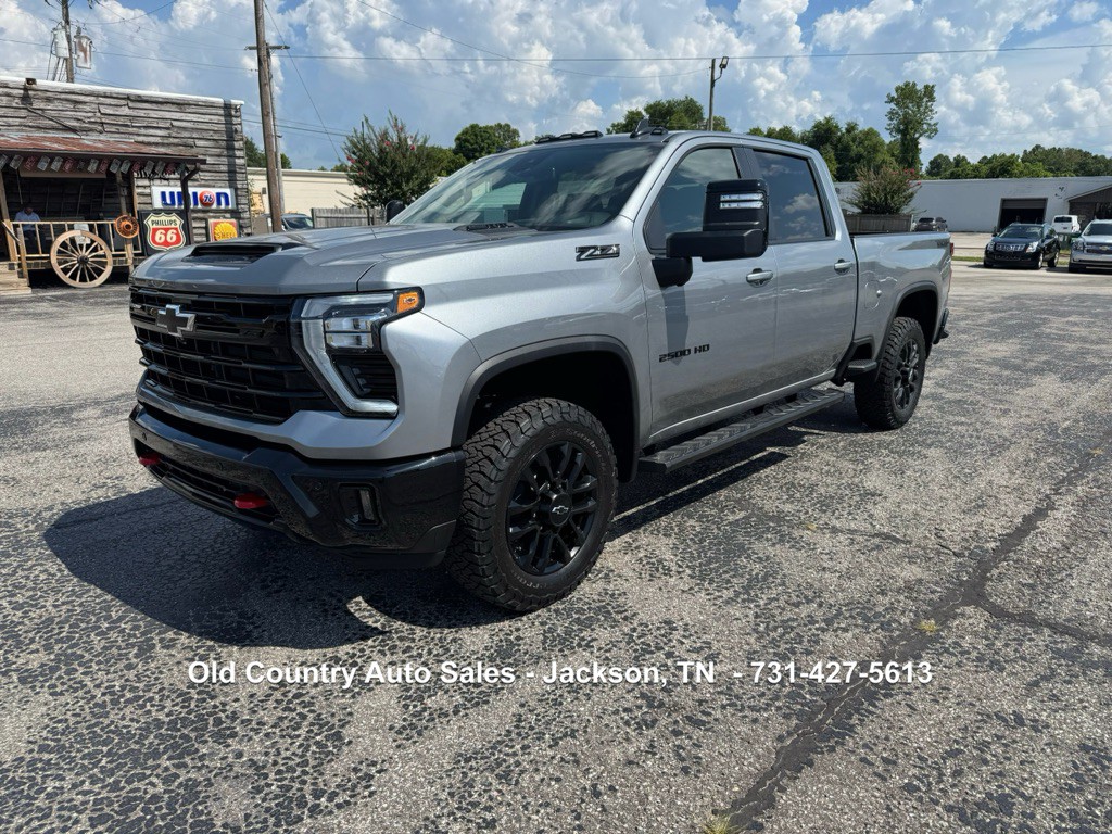 2025 Chevrolet Silverado 1500 Image 2