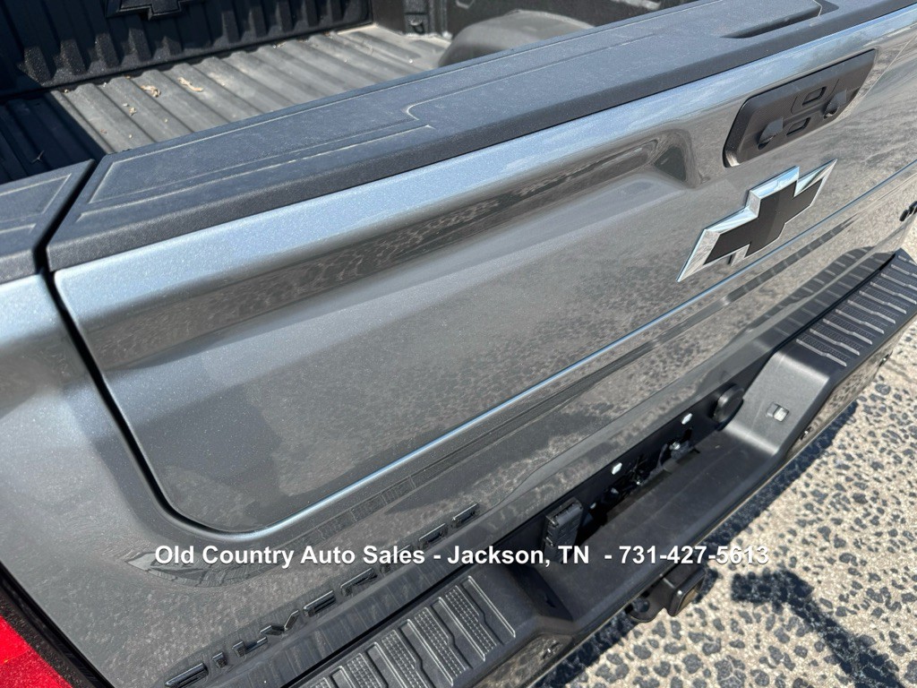 2025 Chevrolet Silverado 1500 Image 17