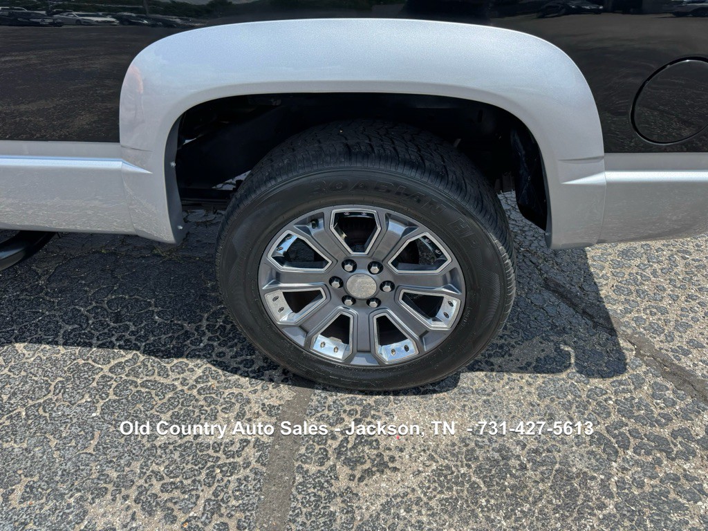 1997 Chevrolet Tahoe Image 10