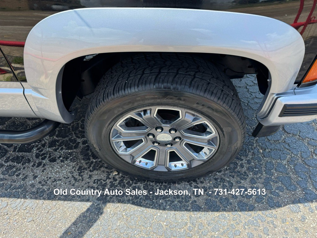 1997 Chevrolet Tahoe Image 12
