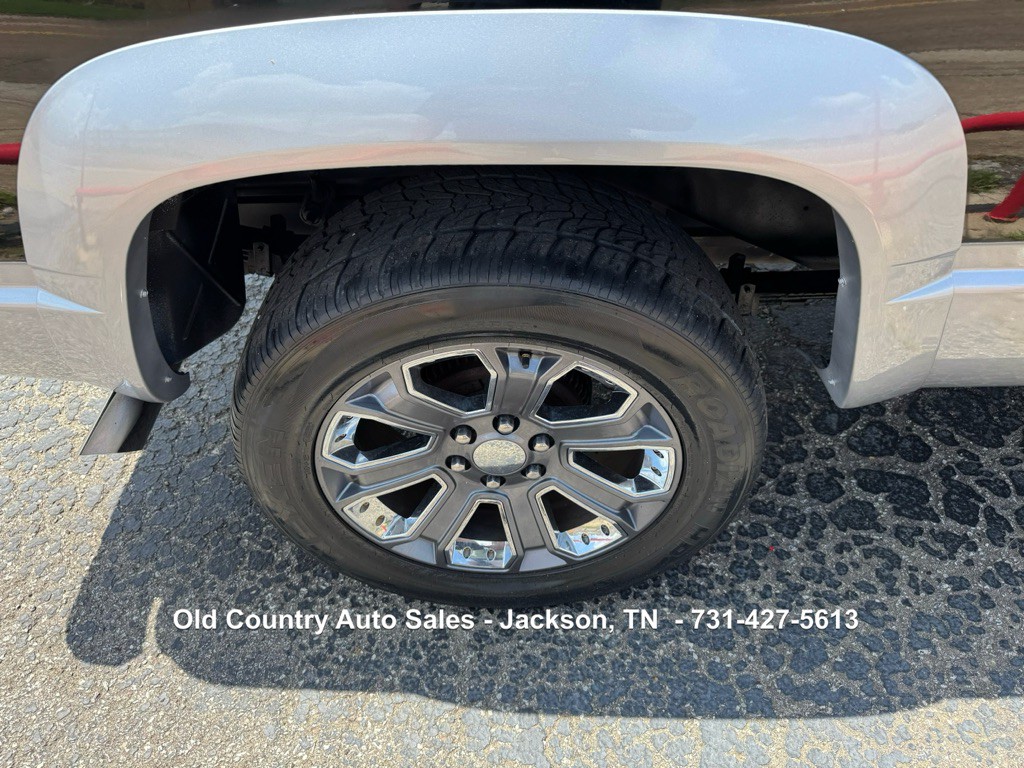 1997 Chevrolet Tahoe Image 13