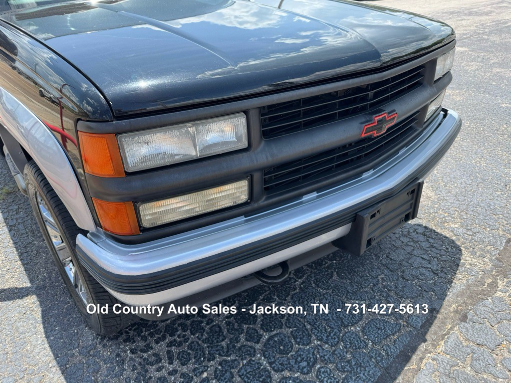 1997 Chevrolet Tahoe Image 16