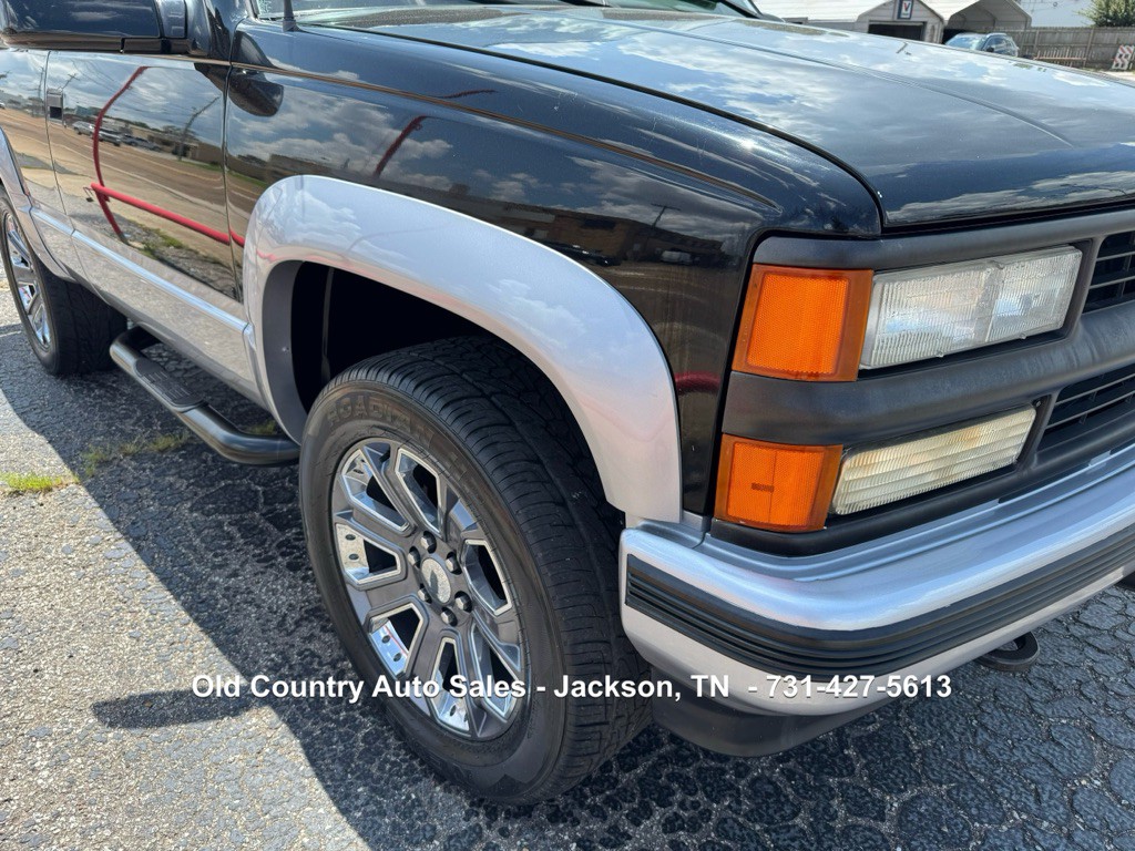 1997 Chevrolet Tahoe Image 18