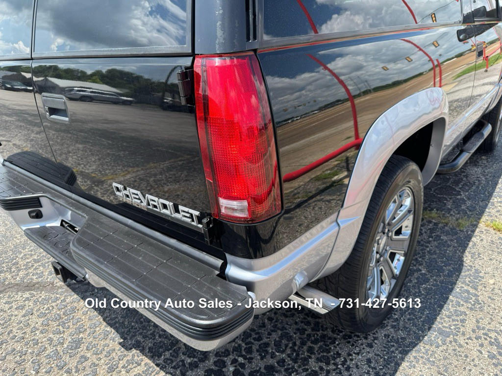 1997 Chevrolet Tahoe Image 20