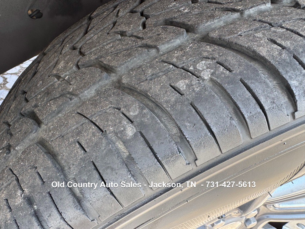 1997 Chevrolet Tahoe Image 24