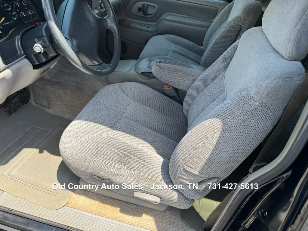 1997 Chevrolet Tahoe Image 33