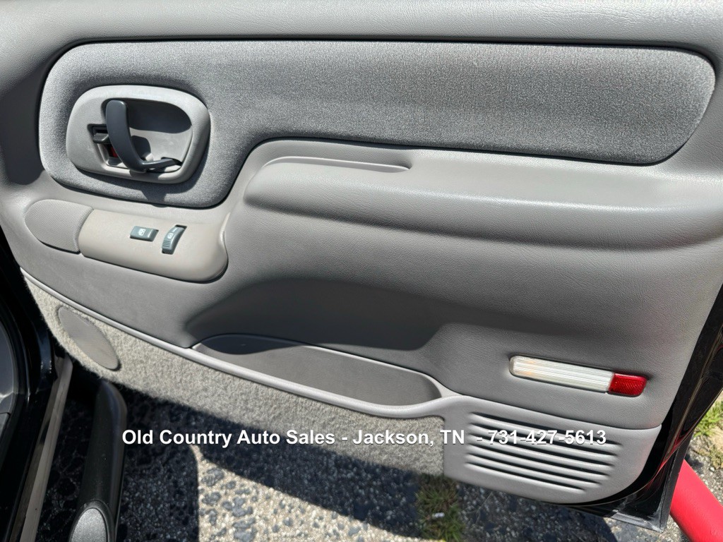 1997 Chevrolet Tahoe Image 38