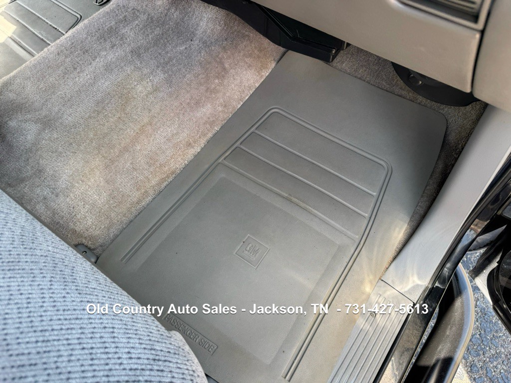 1997 Chevrolet Tahoe Image 46