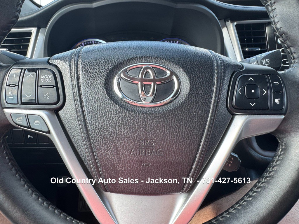 2015 Toyota Highlander Image 34