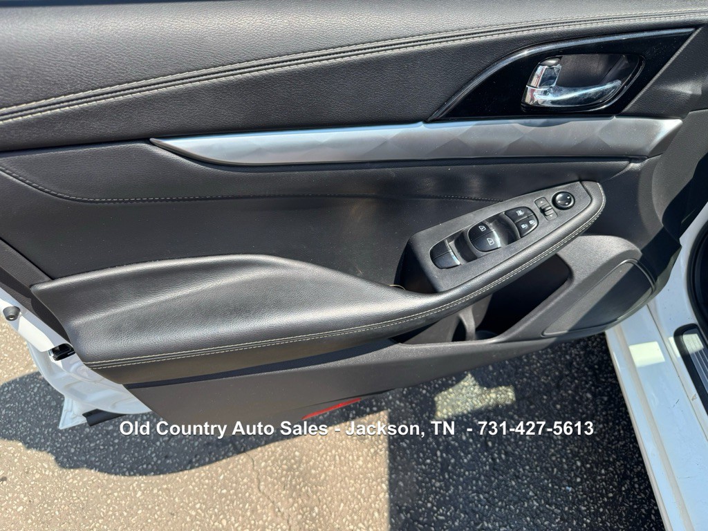 2020 Nissan Maxima Image 17