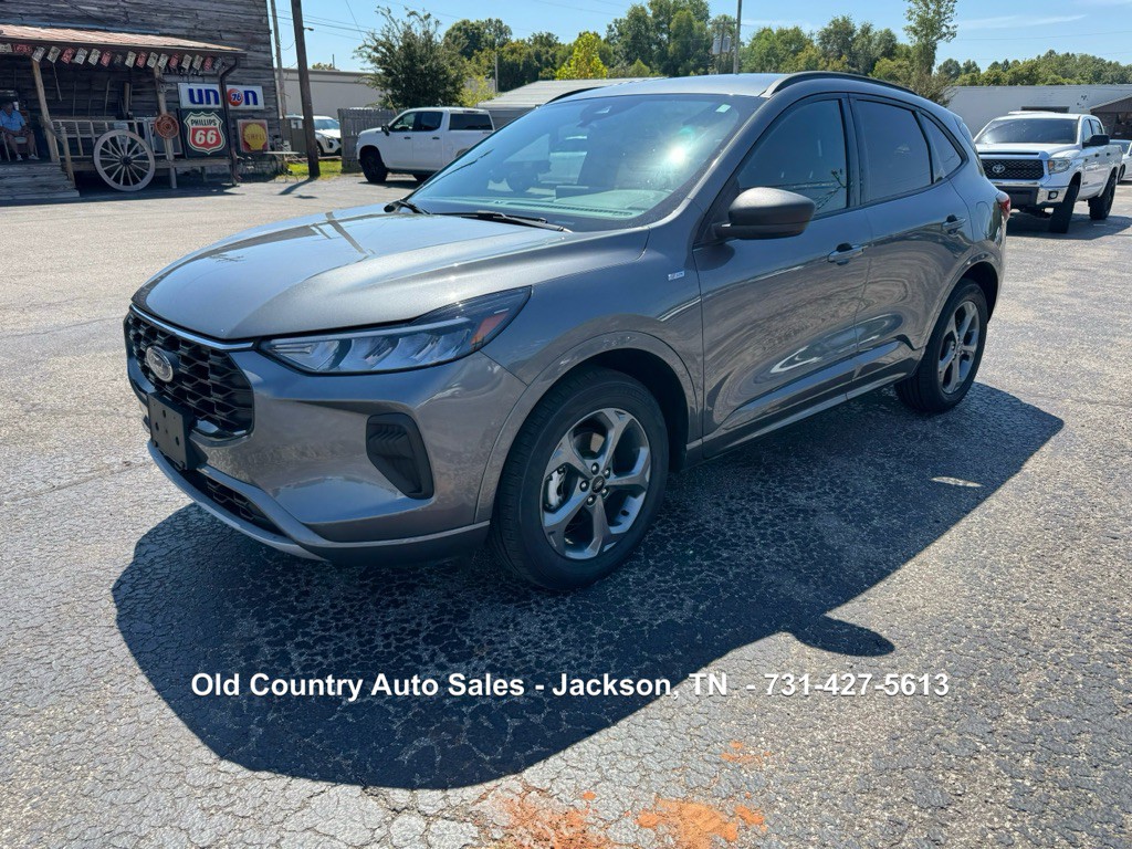 2023 Ford Escape Image 2