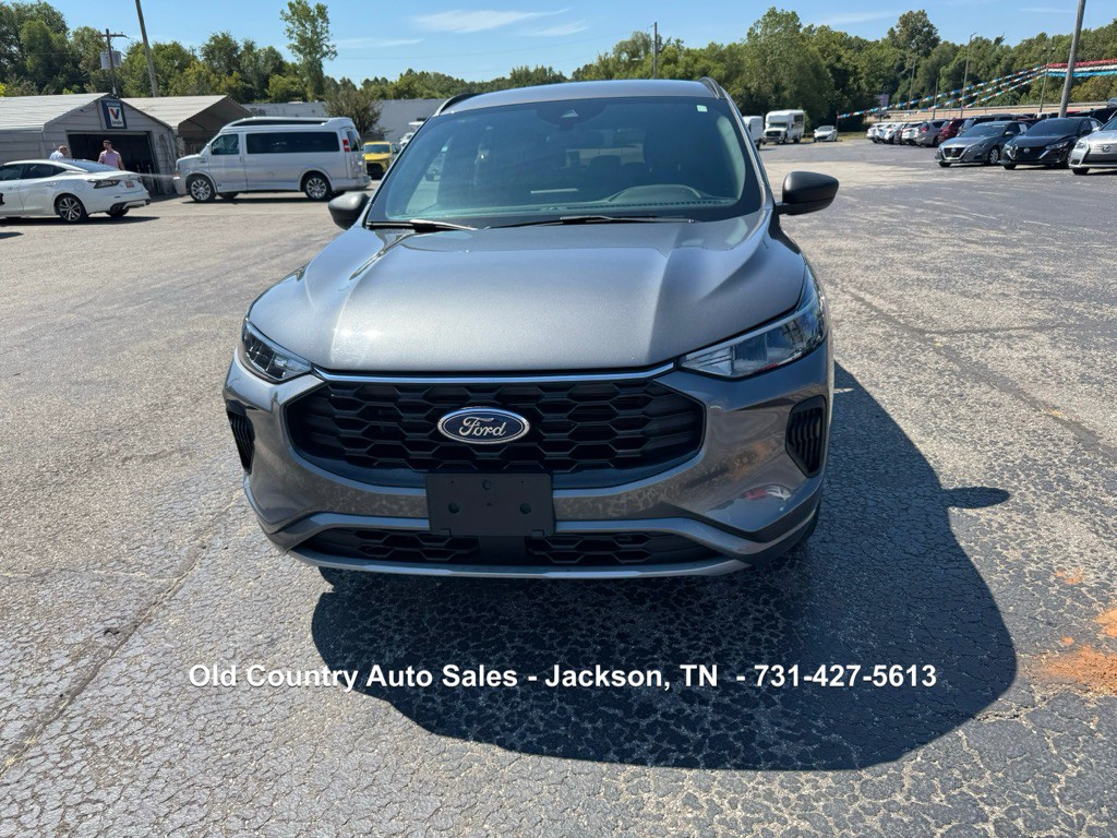 2023 Ford Escape Image 3