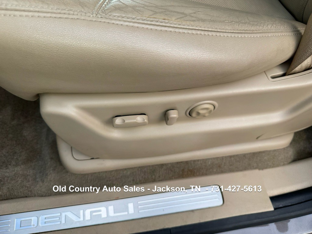 2013 GMC Yukon Image 44