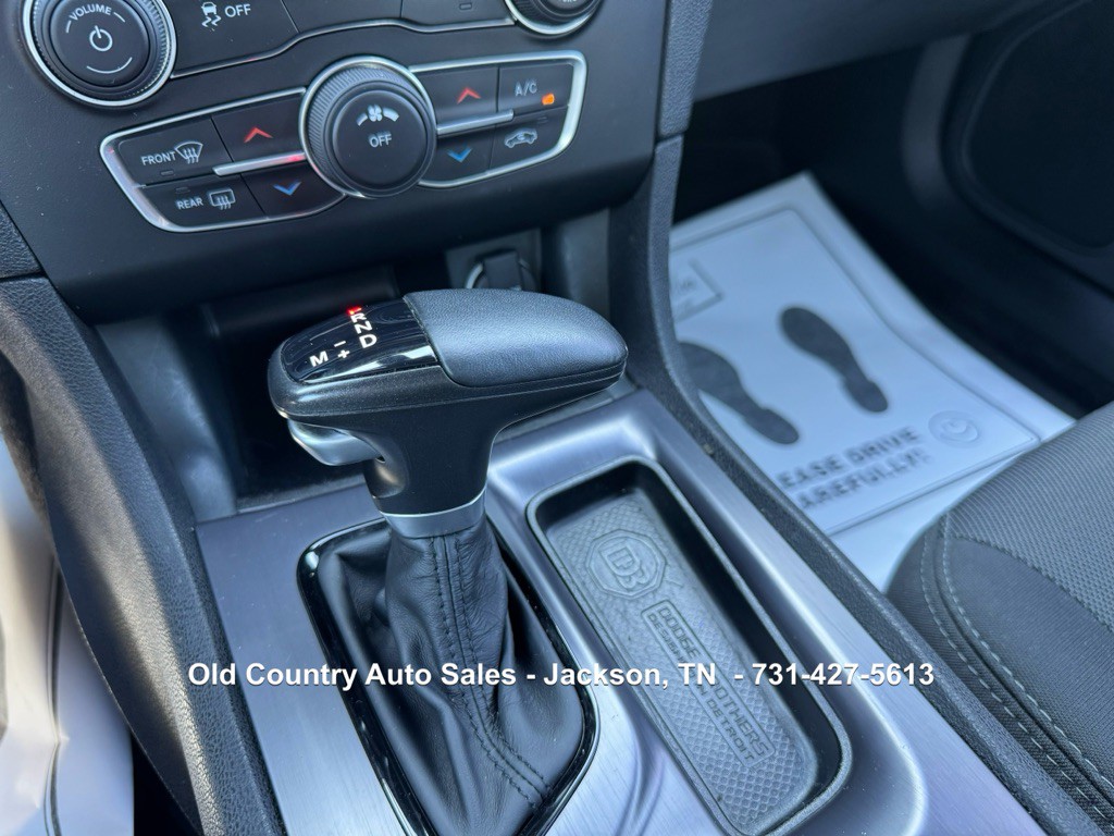 2017 Dodge Charger Image 31