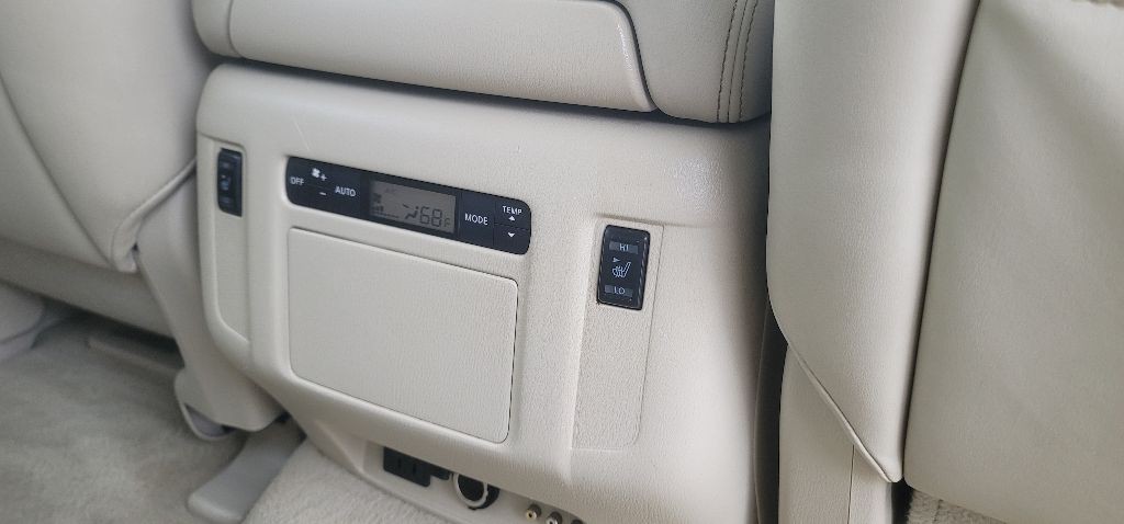 2015 INFINITI QX80 Image 29