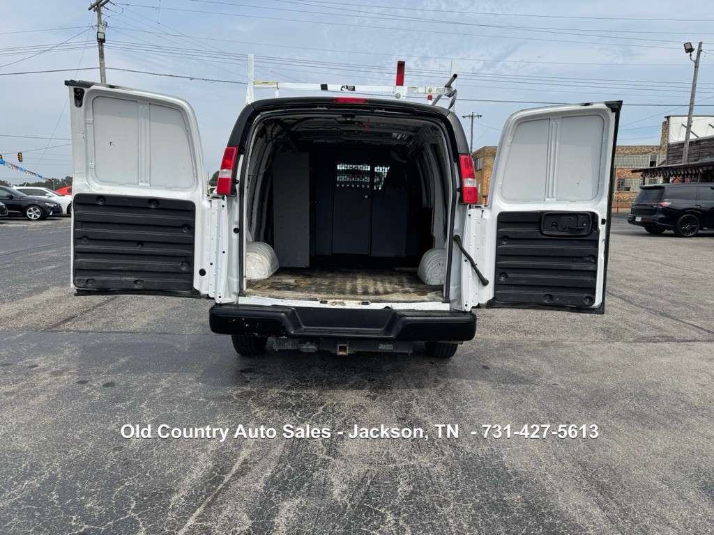 2020 GMC Savana Image 11