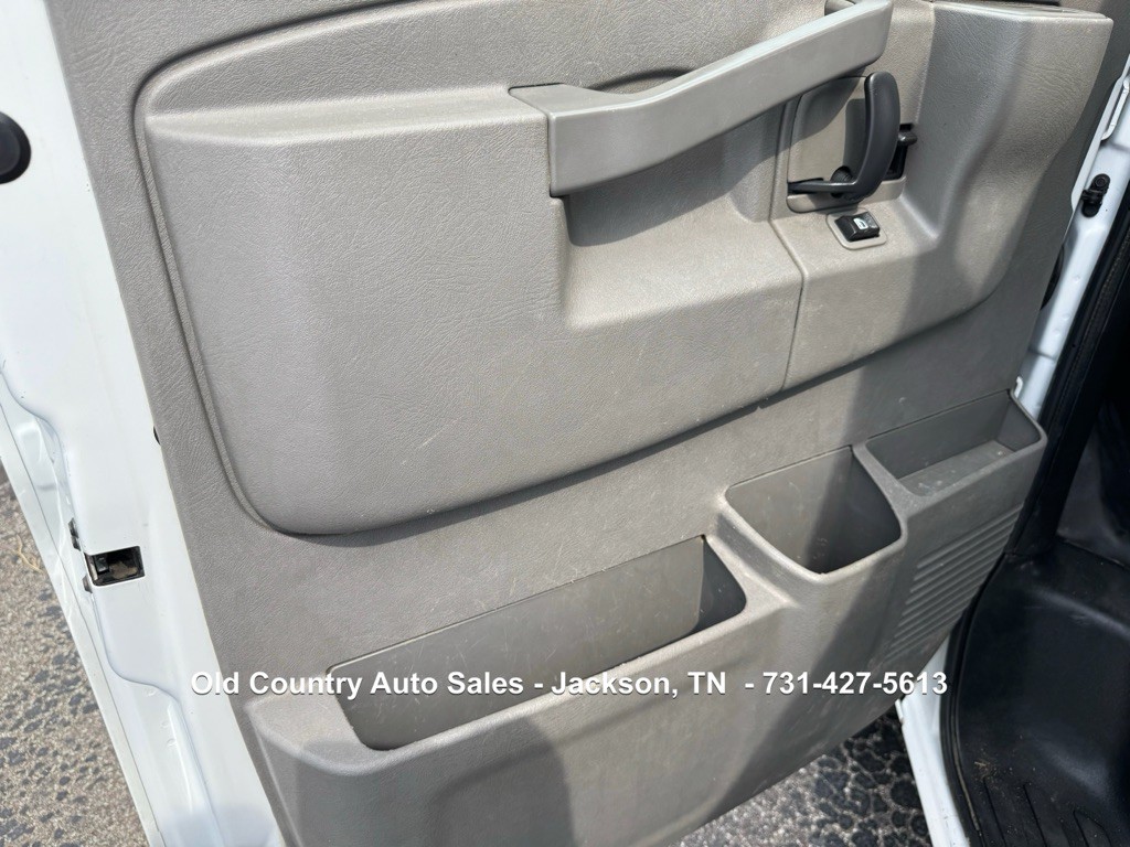 2020 GMC Savana Image 19