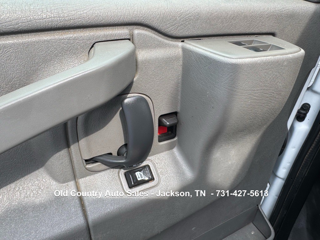 2020 GMC Savana Image 20