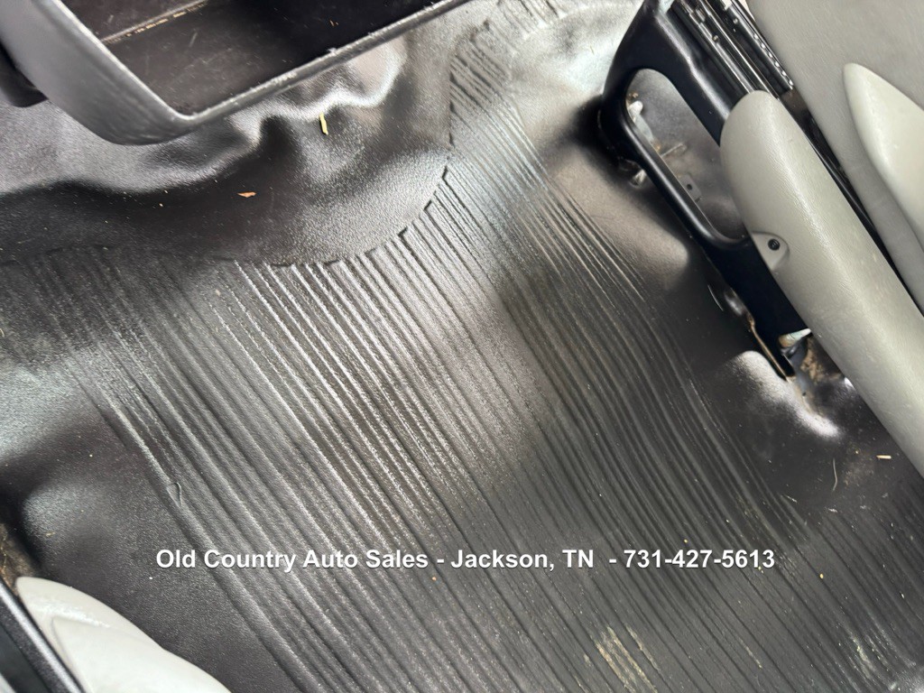 2020 GMC Savana Image 28