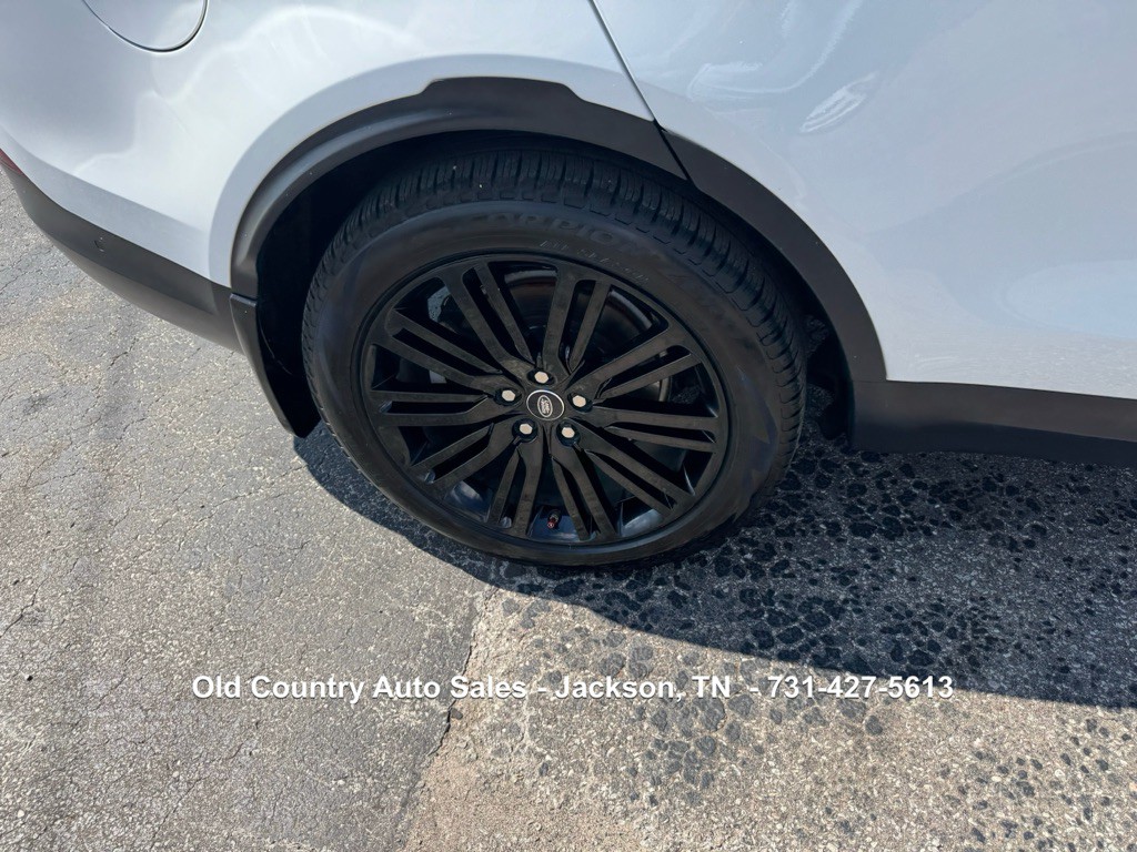 2019 Land Rover Discovery Image 16