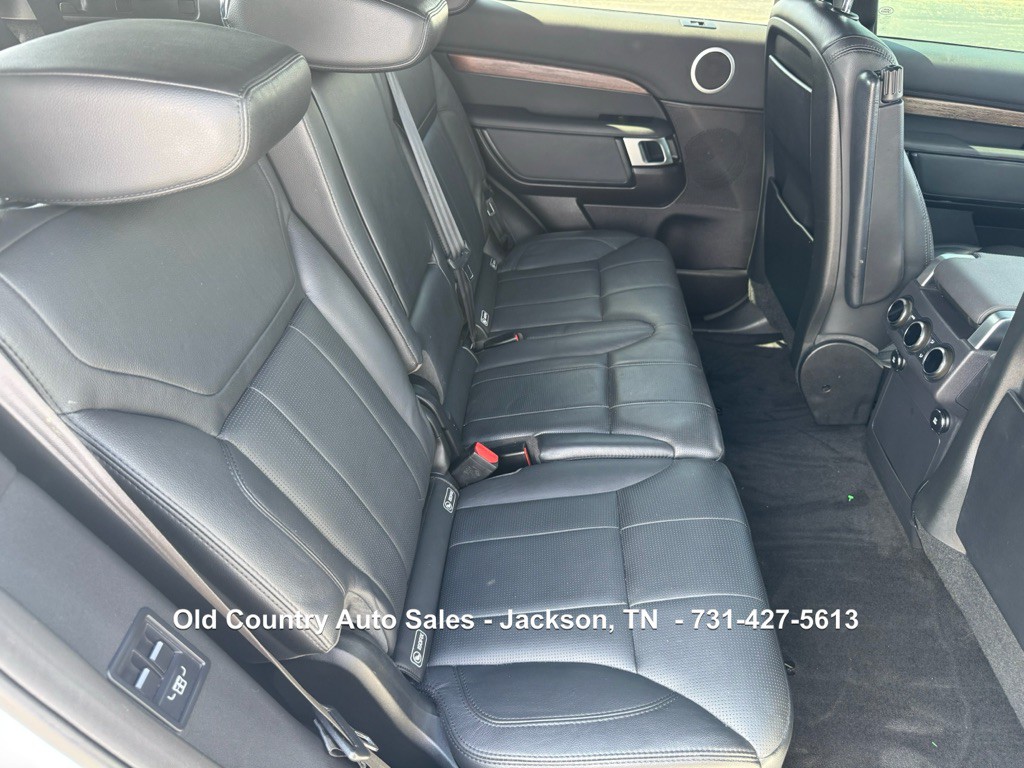 2019 Land Rover Discovery Image 26