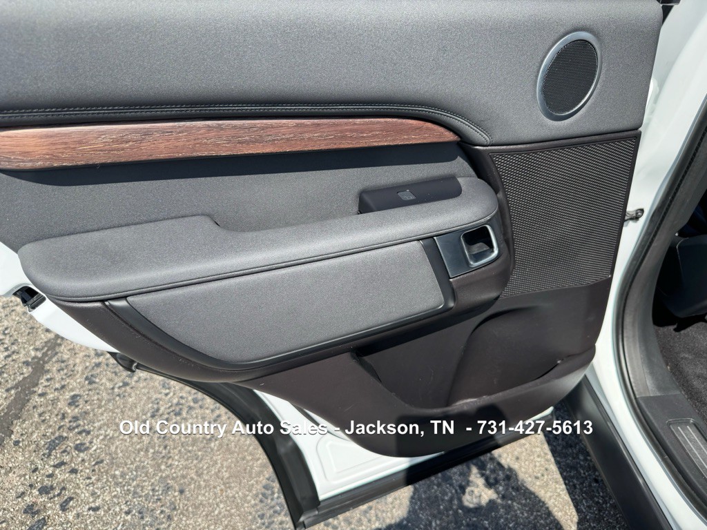 2019 Land Rover Discovery Image 38
