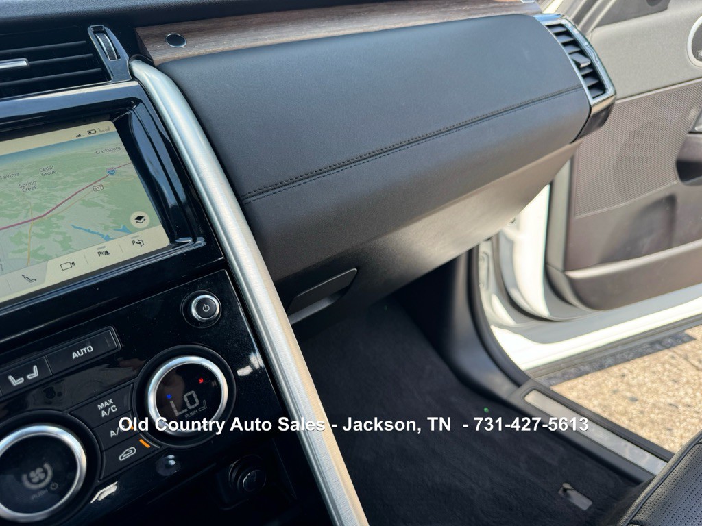2019 Land Rover Discovery Image 60