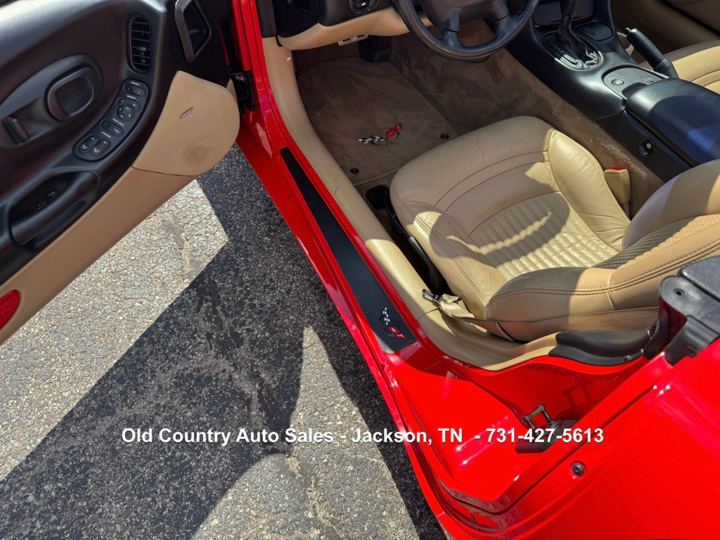 2001 Chevrolet Corvette Image 20
