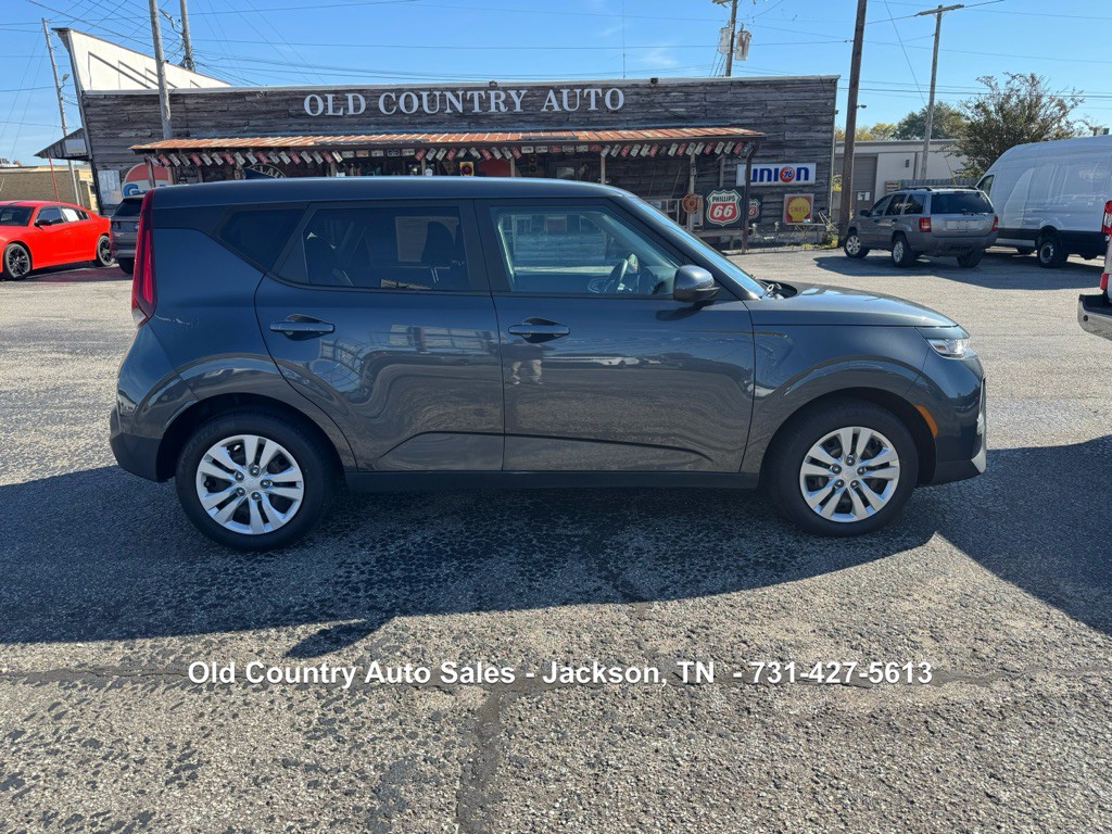 2021 Kia Soul Image 1