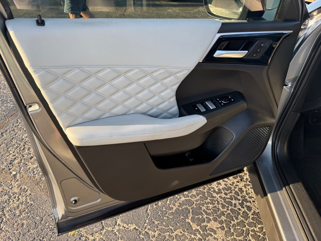 2022 Mitsubishi Outlander Image 15