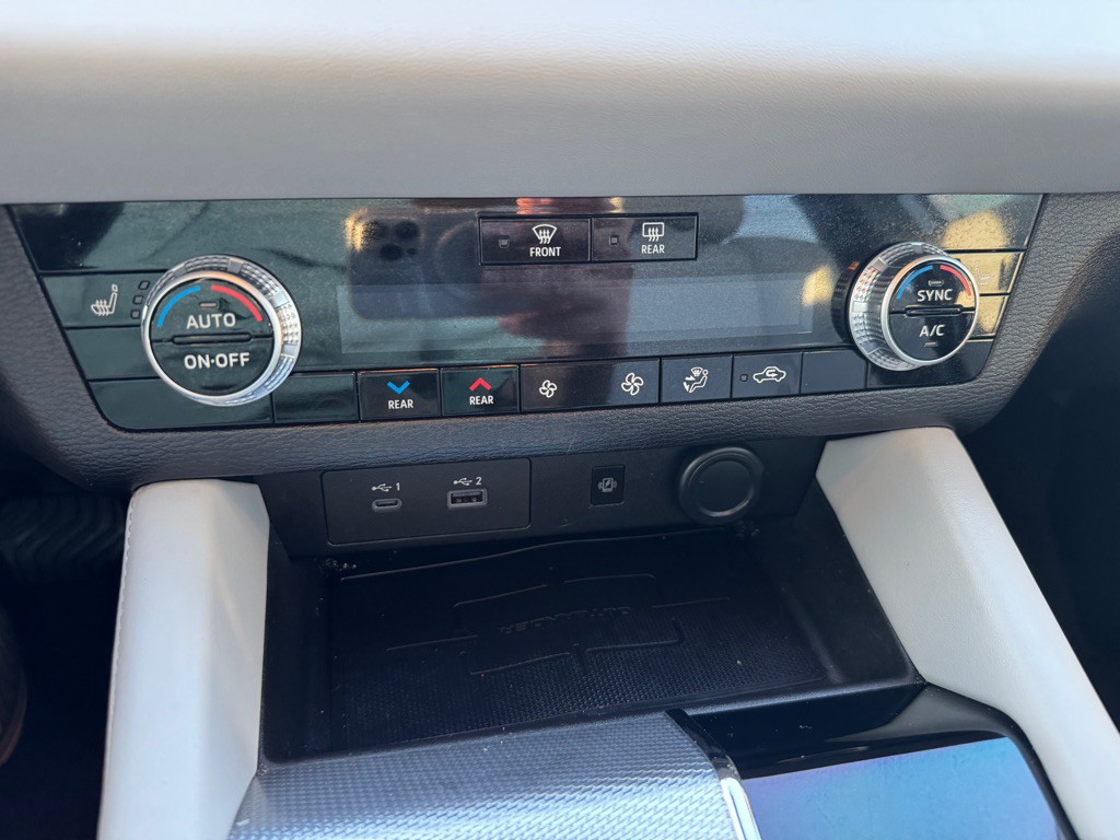 2022 Mitsubishi Outlander Image 24