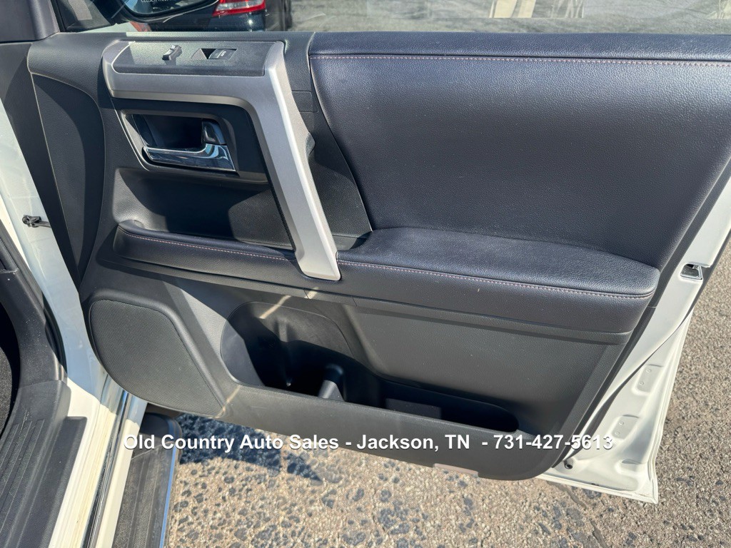 2018 Toyota 4Runner Image 12