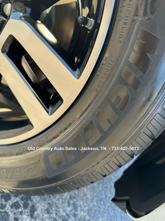2018 Toyota 4Runner Image 16
