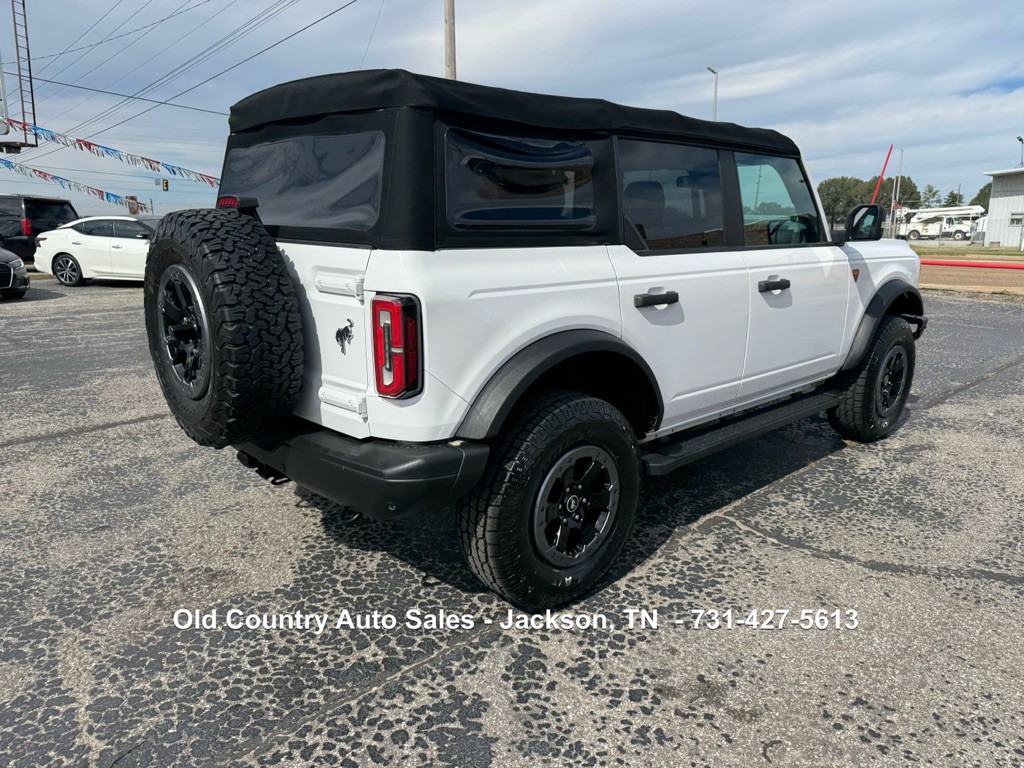 2021 Ford Bronco Image 9