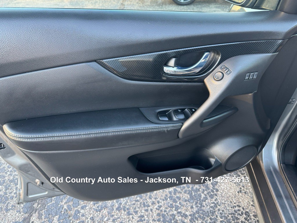 2018 Nissan Rogue Image 14