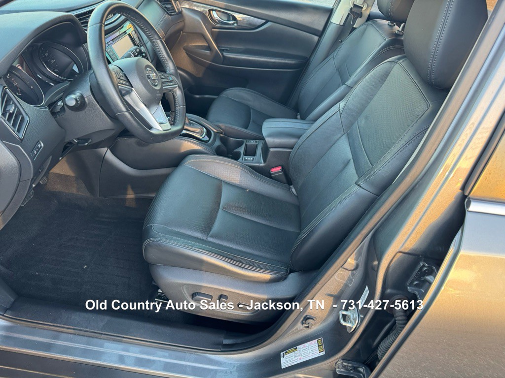 2018 Nissan Rogue Image 15