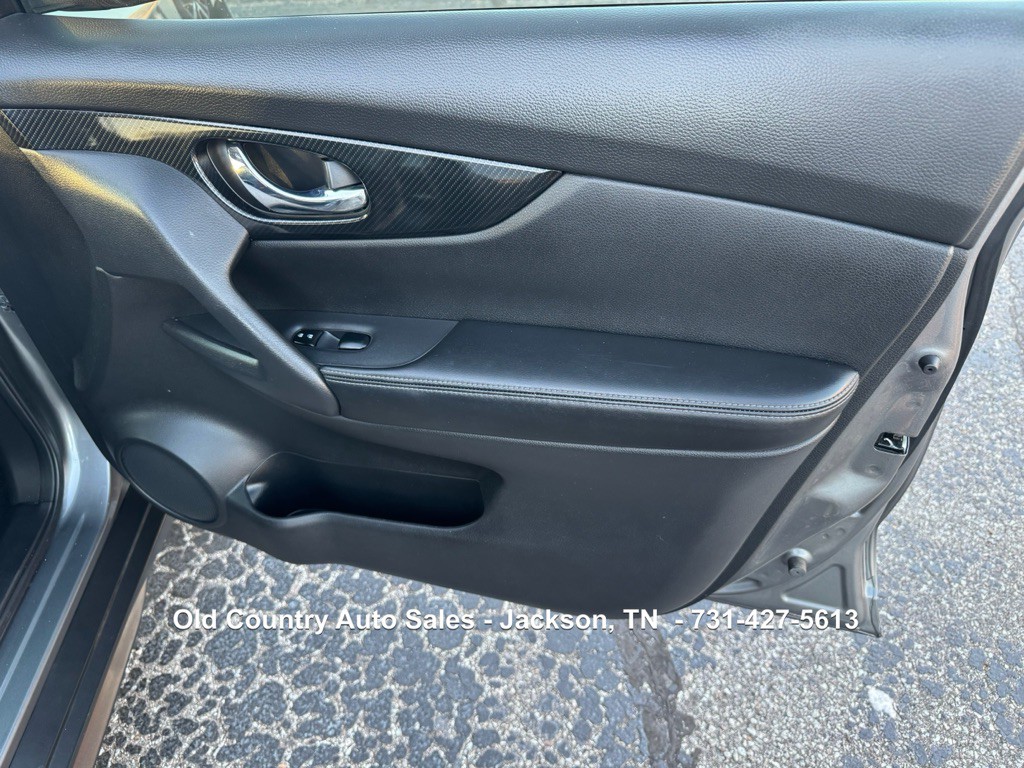 2018 Nissan Rogue Image 21
